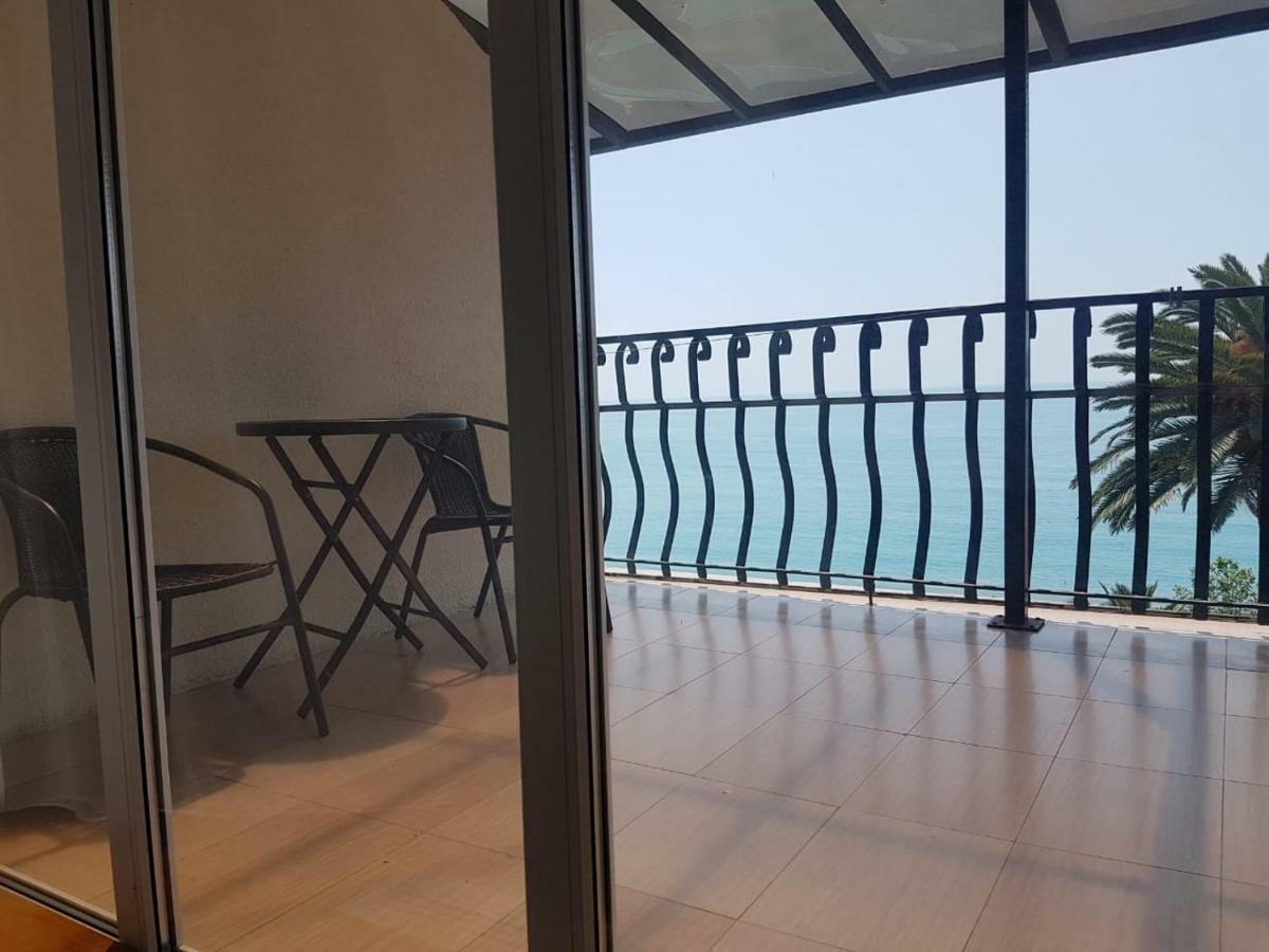 Hotel Lazurniy Bereg Gagry Zewnętrze zdjęcie